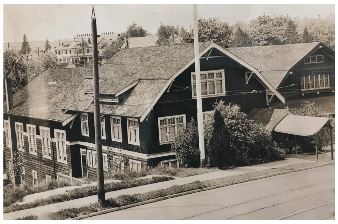 Photo the community clubhouse from 1929. (City of Seattle)