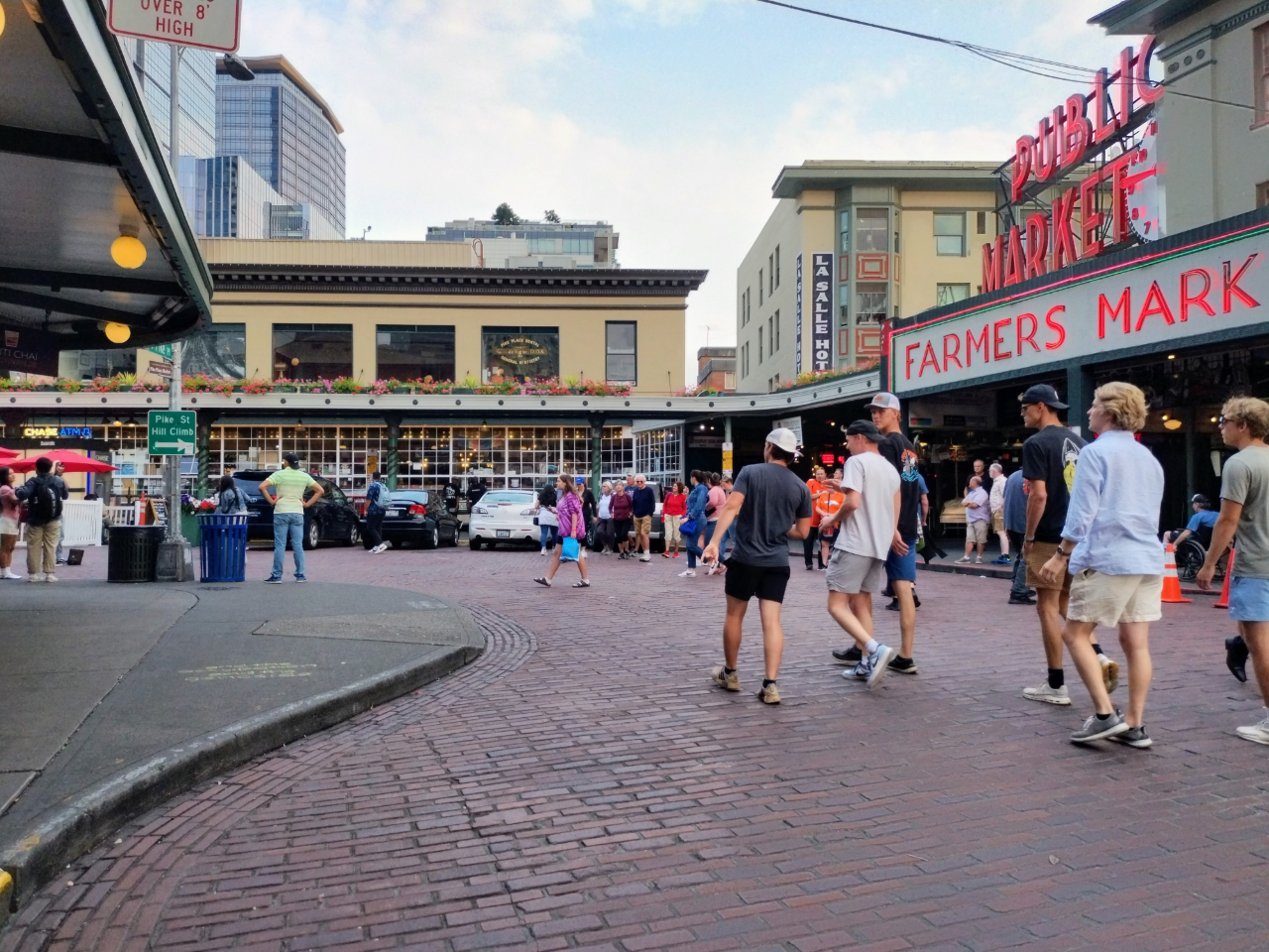 Sunday Video: CityNerd and Kenji López-Alt Visit Pike Place Market