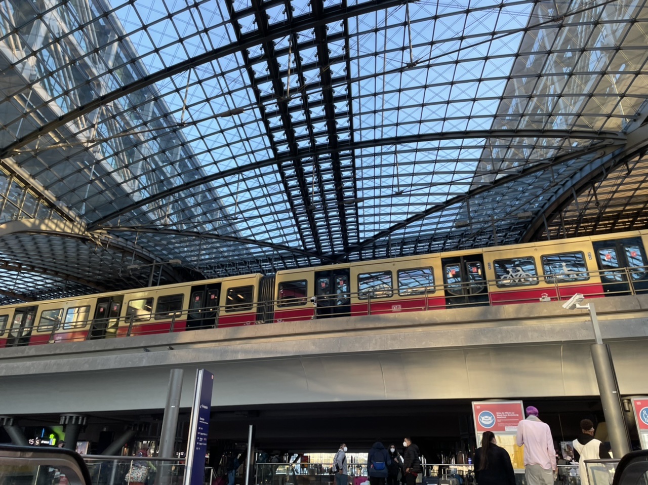 What We're Reading: Parking Craters, RAISE, and No Loos